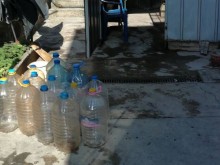 Много ракия и вино без документи задържаха митнически служители