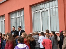 Кмет към пловдивски ученици: Оставете компютрите, спортувайте всеки ден!