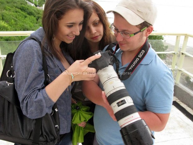 Безплатните занимания в школата по фотография към ЦПЛР Бургас стартираха