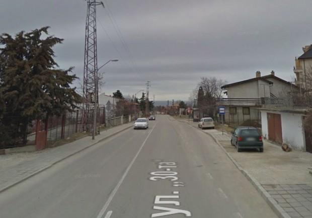 Google
Вчера около 13 40 часа в Варна на ул «30 та» е