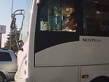Сигнал до Plovdiv24.bg: Ще спре ли някой тези малоумници от градския транспорт?