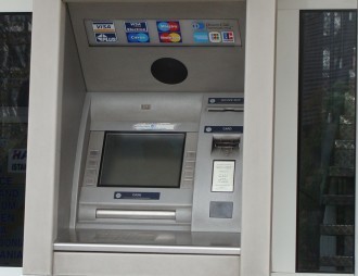 Макар и зрелищни атаките срещу банкомати у нас са на