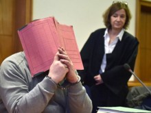 Лекар, осъден за смъртта на двама пациенти, вероятно е убил още 100 души