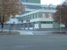 Осмокласник е поставил скритата камера в дамската тоалетна в гимназията в Стара Загора