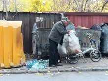 Пловдивчанка: Защо ли си правим труда да го изхвърляме разделно?