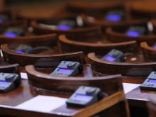 БСП напусна парламента!