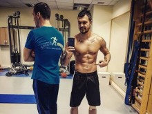 Вижте го! Божинов показа плочки на корема