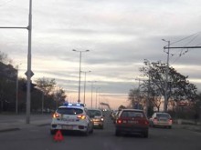 Блъснаха пешеходка на "Цариградско", жената е в болница!