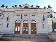 Депутат колабира до парламента