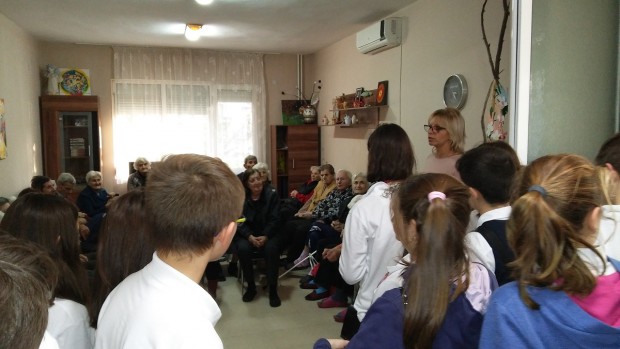 В Деня на християнското семейство ученици от ОУ Александър Георгиев