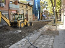 Напредва ремонтът на улица в сърцето на Пловдив