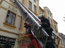 Пожарникари откриха пловдивчанка мъртва в жилището й