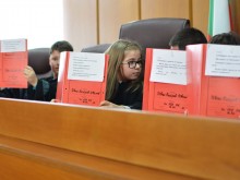 Шерлок Холмс от III а клас от ОУ "Д-р П. Берон" влезе в Съдебната палата