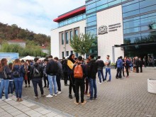 Обучават студенти от МУ-Пловдив на супермодерен тренажор