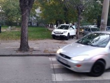 Наглеци до училище ядосаха баща