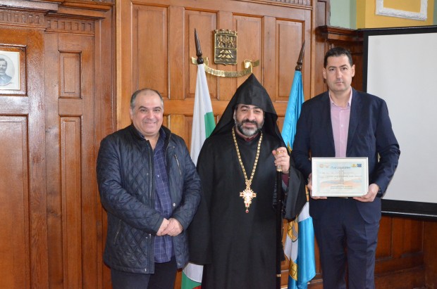 Кметът на Пловдив Иван Тотев се срещна с архимандрит Исахак