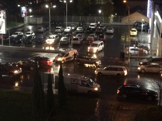 Катастрофа на входа на Технополис предизвика хаос и задръстване сигнализира