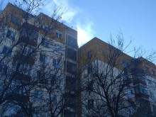 Гори апартамент в "Тракия", пожарникари се борят със стихията повече от час!