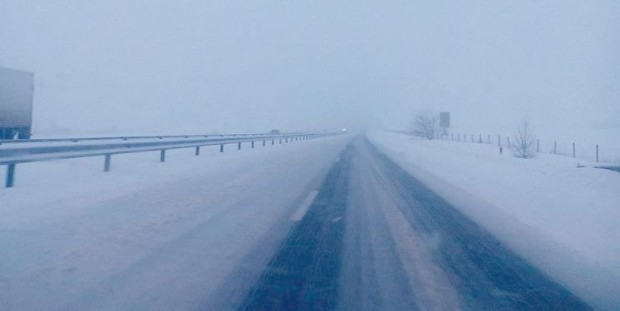Обилен снеговалеж затвори за няколко часа тази нощ автомагистрала Тракия