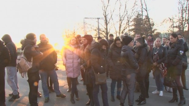 bTV
Десетки жители на Царево и Приморско излязоха на протест на