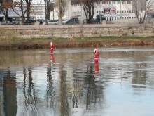 Наслука! Дядо Коледа дойде и метна въдицата в Марица до Панаира!
