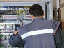 Отчитат електромерите по празниците по редовния график
