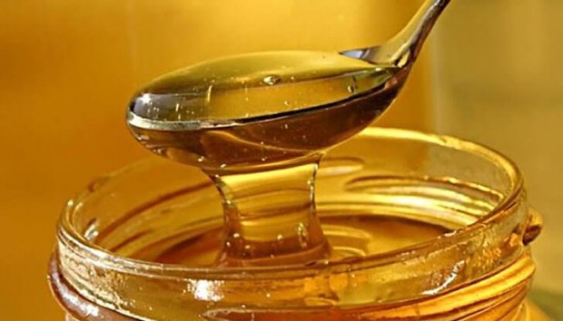 Пчелен мед, натъпкан с два вида антибиотици, се разпространява в