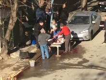 Пловдивчанин се възмути от свинска Коледа в центъра на Пловдив