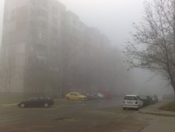 Мъгла затруднява движението по много от основните направления в Пловдивска