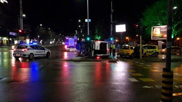 От ОДМВР Варна дадоха повече информация за катастрофата с обърнатия полицейски