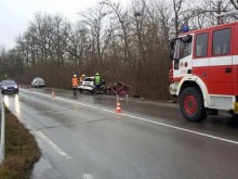 Бебе и още двама души загинаха при тежка катастрофа