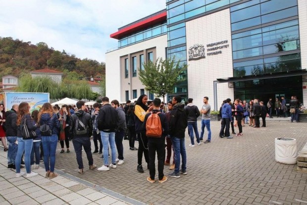 Студентите в Медицински университет Пловдив наброяват над 6000 души сочат данните