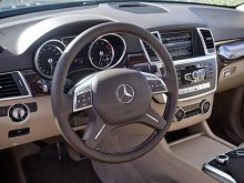 Четирима откраднаха луксозни автомобили в Пловдив за над 100 бона