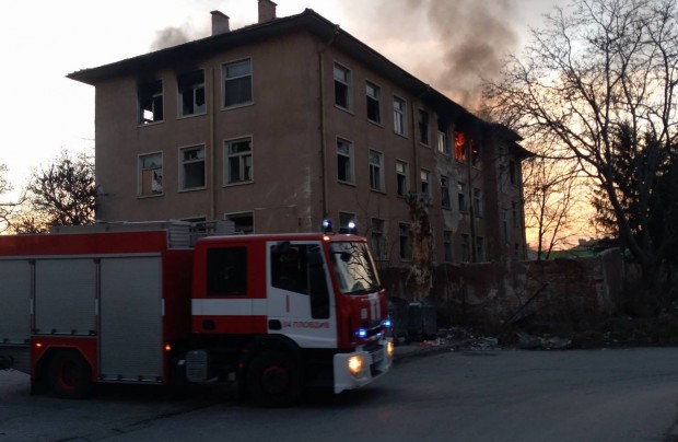 За пожар в квартал "Изгрев" информират читатели на Plovdiv24.bg. Ето