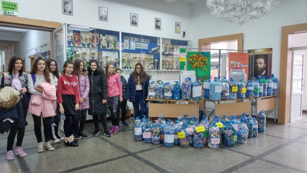 Ученици от Благоевград се включиха активно в инициативата Капачки за