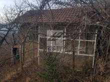 Генерал от разузнаването със загадъчна версия за шесторното убийство