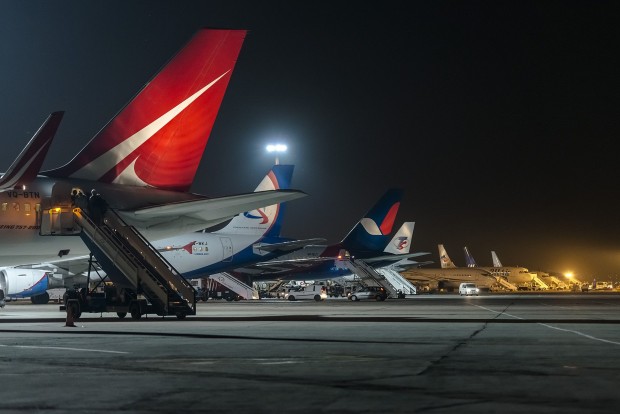 Черноморските летища обслужиха рекорден брой пътници през изминалата година