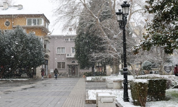 Усили се снеговалежът в Пловдив, предаде репортер на Plovdiv24.bg. Какви