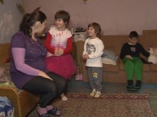 Вълна от съпричастност към самотната майка на три деца от Аксаково