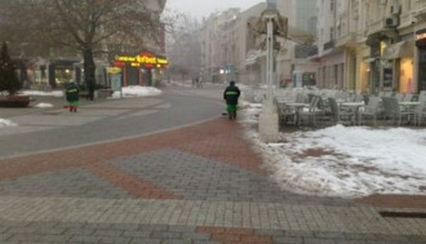 Мъгливо е днешното утро в Пловдив а температурата на въздуха