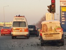 Трима са пострадали при сблъсъка на "Пещерско", причината - отнето предимство!