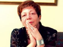 Божана Апостолова представи премиерно роман и стихосбирка