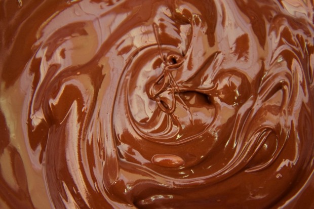 Две ремаркета натоварени общо с 44 тона шоколад са изчезнали