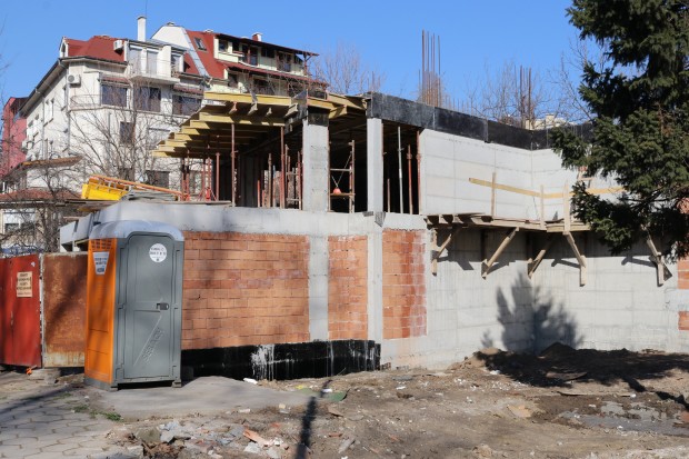 За инцидент със строителен работник научи Plovdiv24.bg. В 12.15 часа