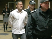 Пловдивчанин скри амфетамини в хралупа на дърво в "Лаута", сътвори екшън на магистралата