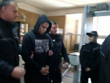 16-годишното борче Кристиян се разплака в залата! Издирваният намушкал охранителя