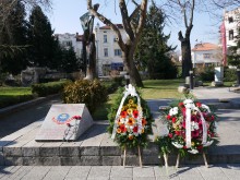 Десетки пловдивчани отдадоха почит на жертвите на комунизма