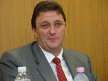Транспортният министър Мутафчиев отпразнува Трифон Зарезан в пловдивско село