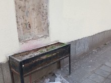 Брутално! Вижте поредната гавра в Пловдив!
