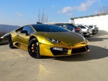 Направиха златно Lamborghini на индийски богаташ във Велико Търново